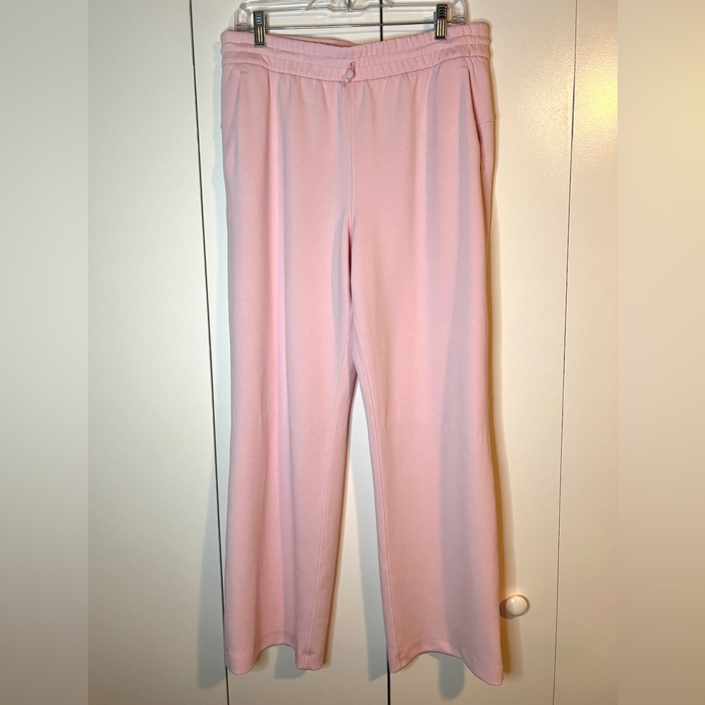 Softstreme High-Rise Pant- Strawberry Milkshake 💖